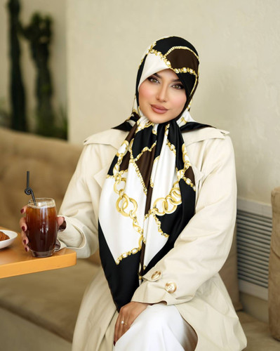 روسری ابریشم توییل دور دست دوز زمینه مشکی قهوه ای طرح زنجیری کیفیت بالا (high quality) قواره بزرگ